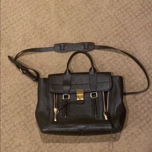 Black medium Pashli satchel